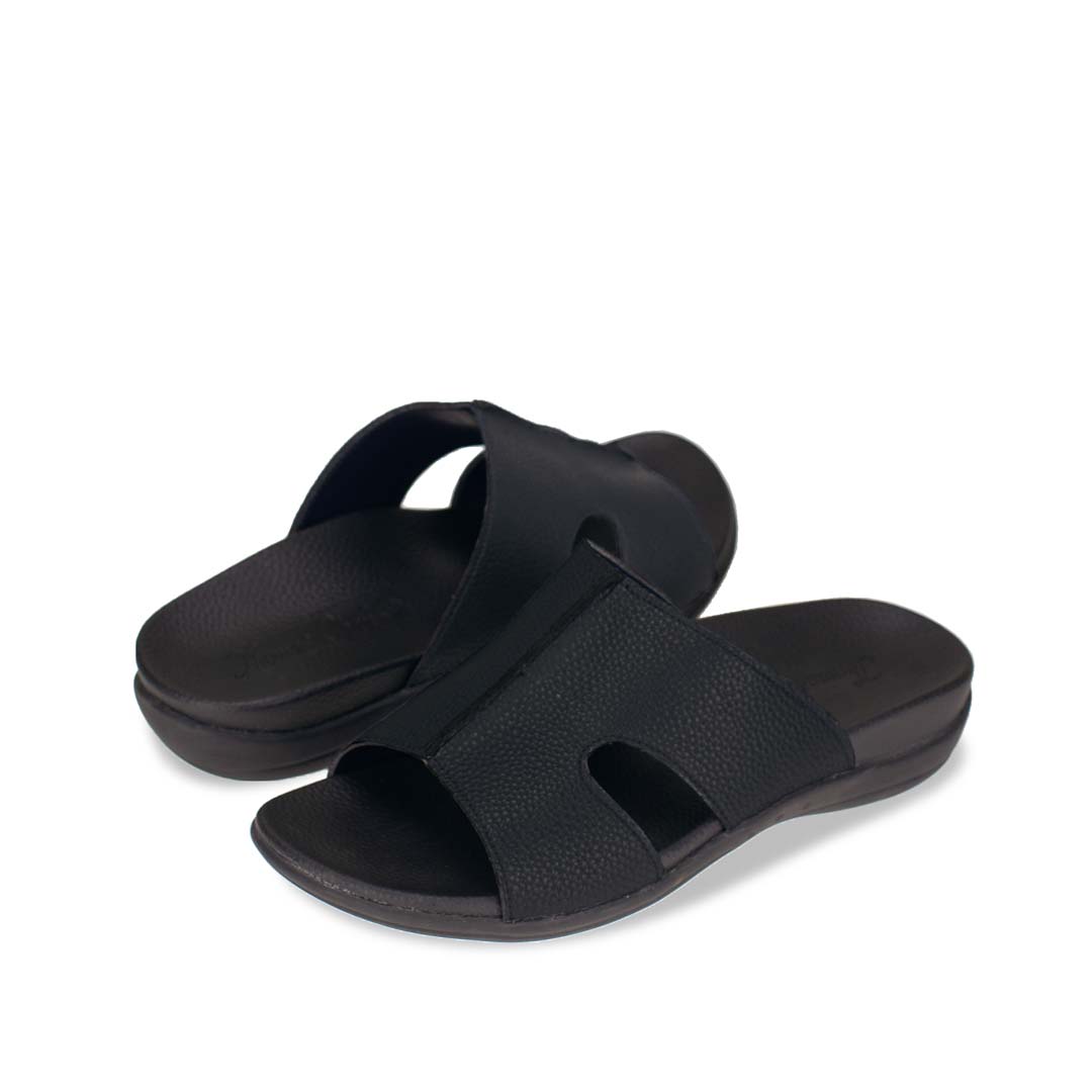 Thomas Chan Men Ultra Comfort Cutout Slide Sandals